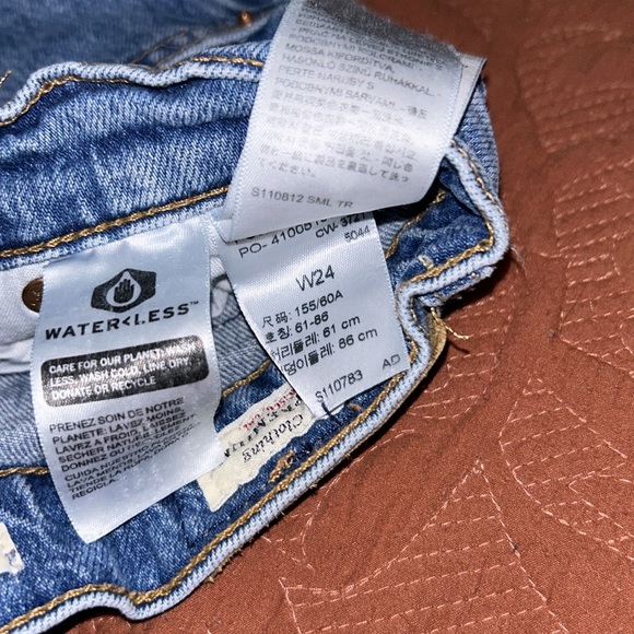 Levi’s Ribcage Crop Boot - Picture 4 of 5